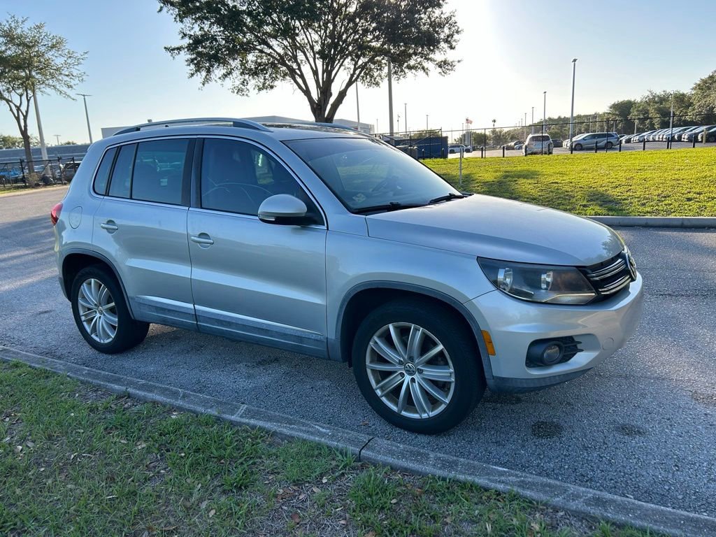 Used 2012 Volkswagen Tiguan SE FWD image 8