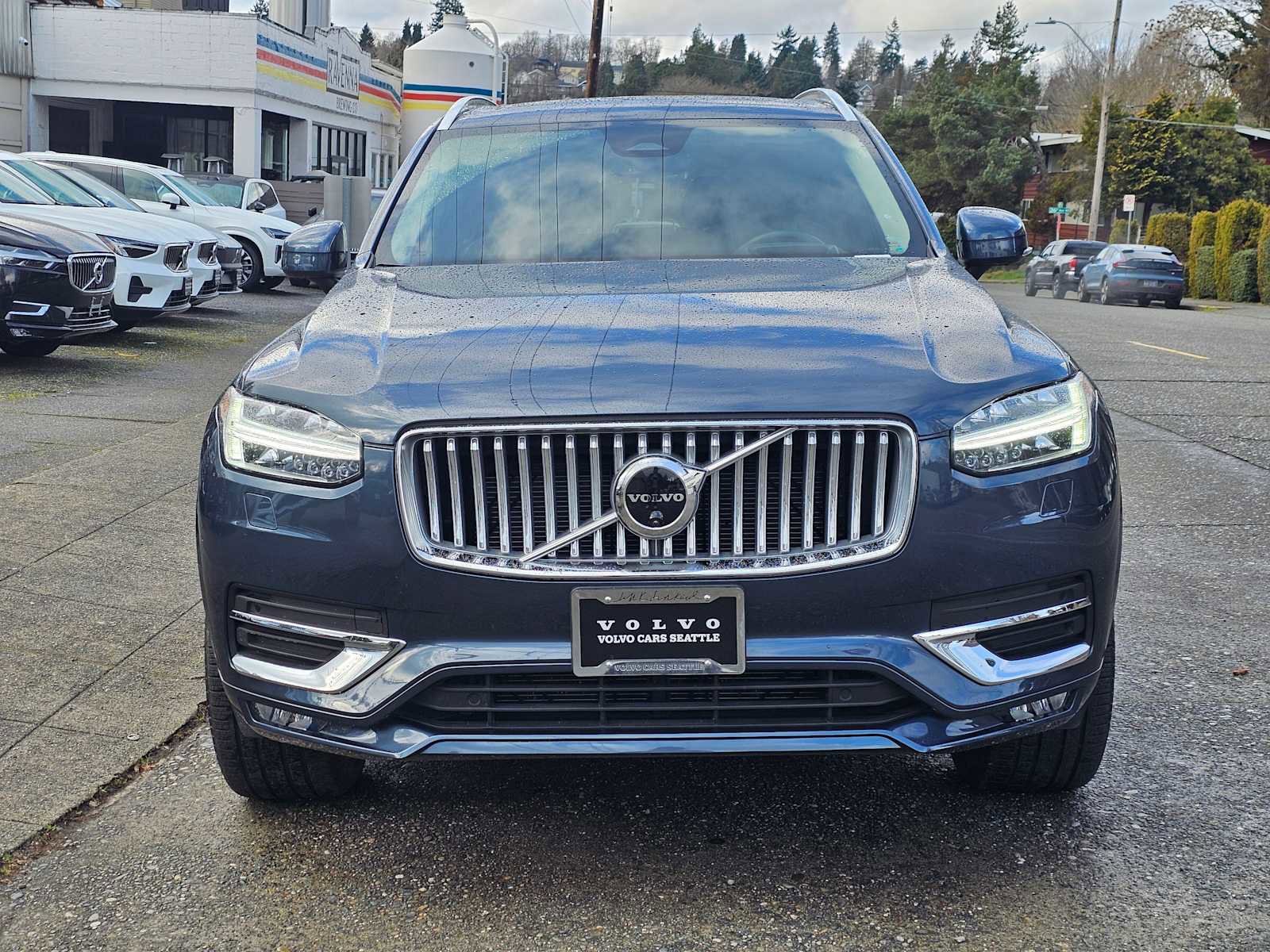 Certified 2024 Volvo XC90 B6 Ultimate w/ Protection Package Premier image 9