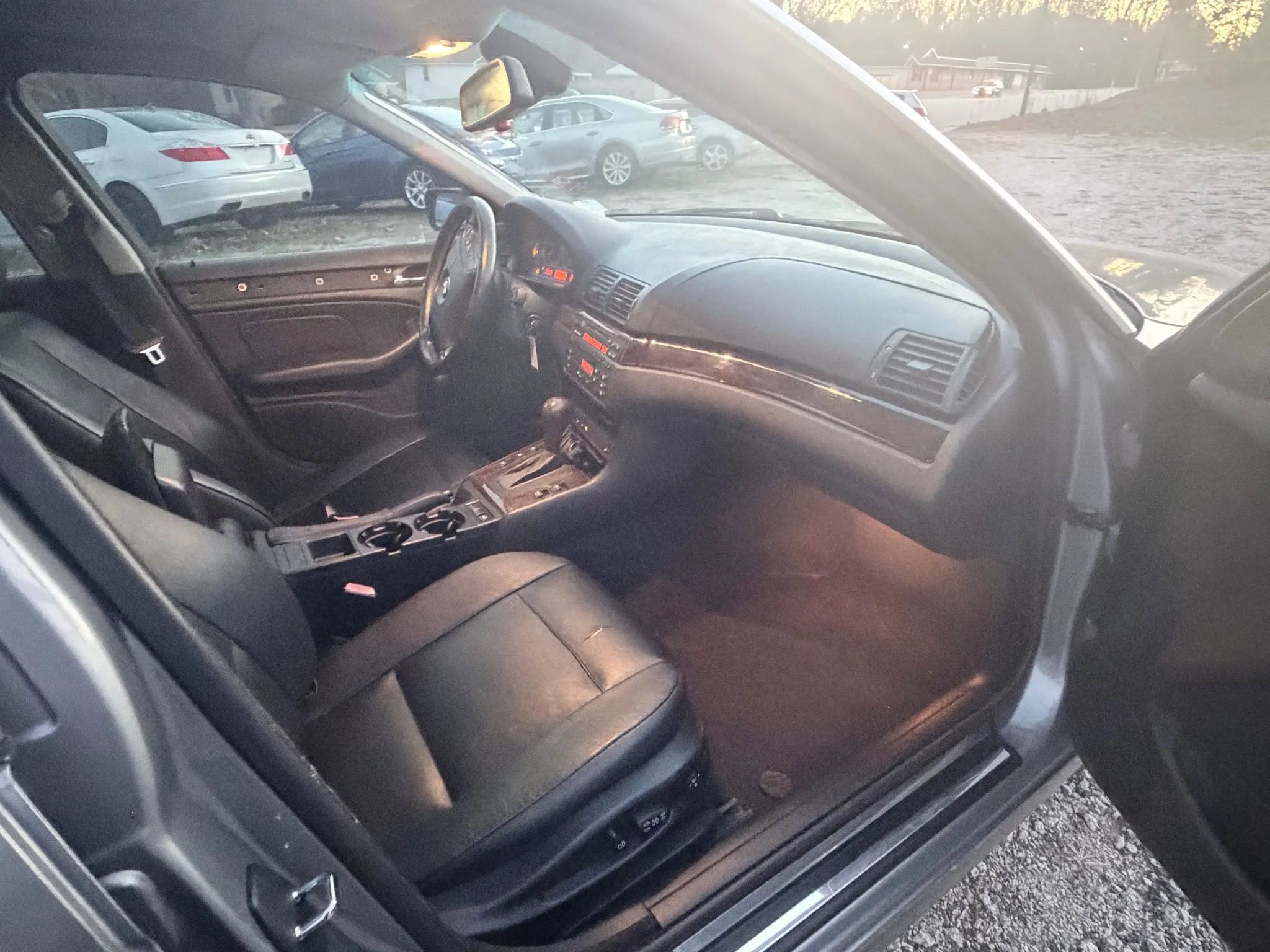 Used 2004 BMW 330i Sedan image 12