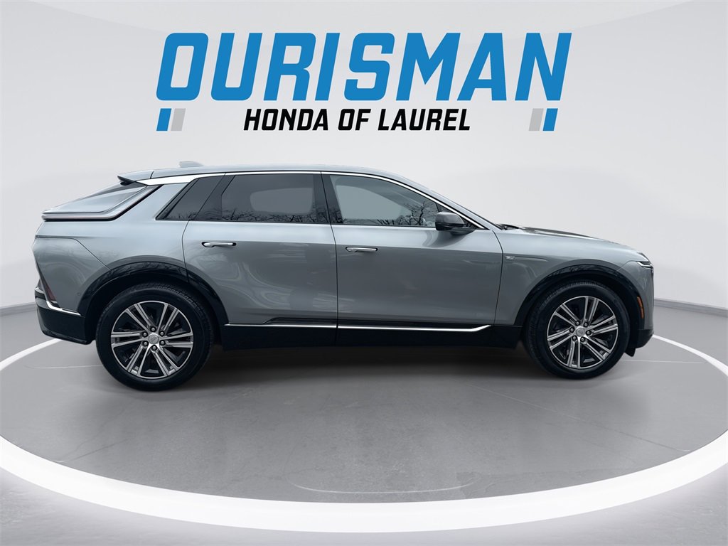 Used 2024 Cadillac Lyriq Luxury image 9