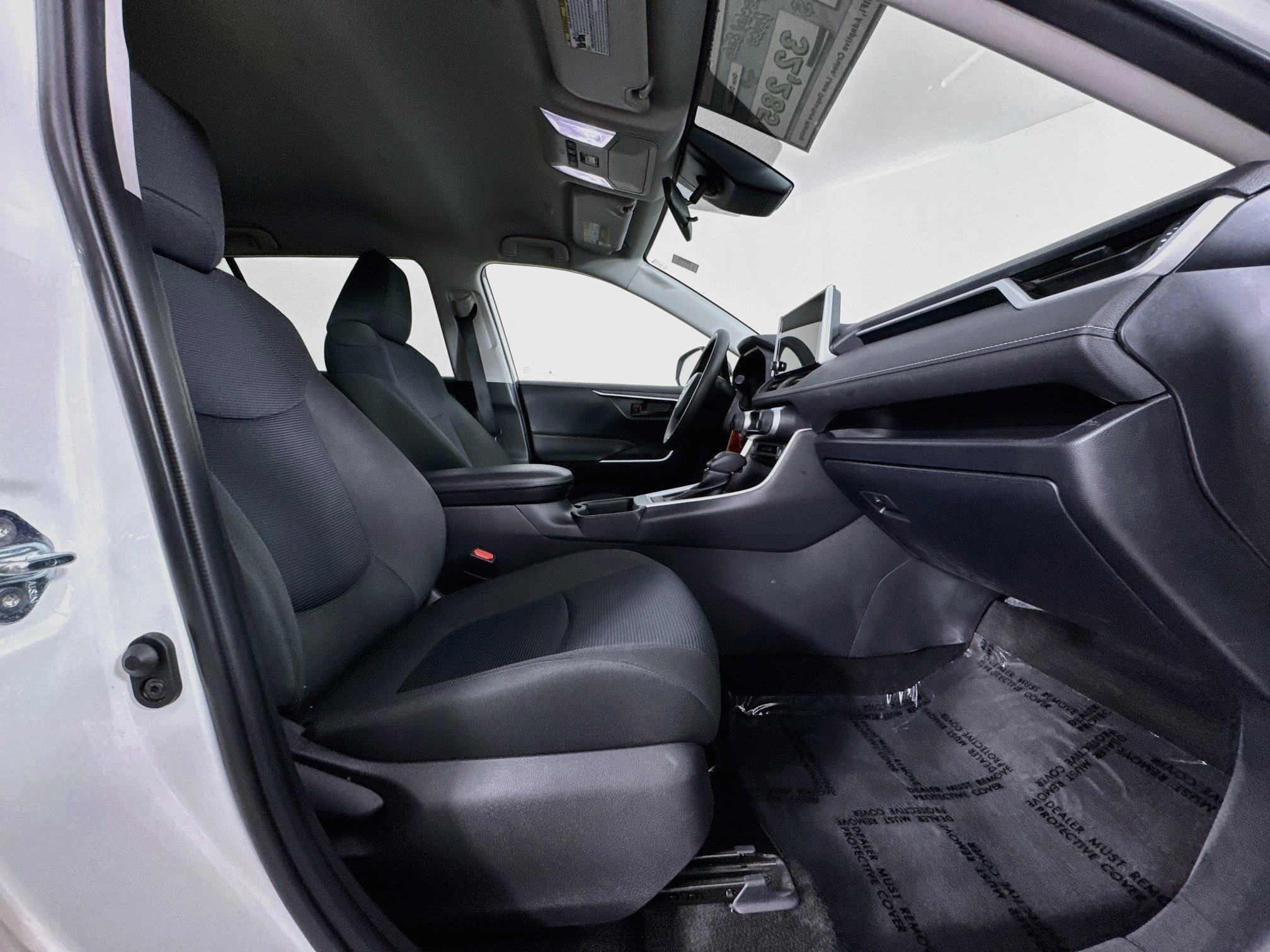Certified 2025 Toyota RAV4 LE AWD/4WD image 27