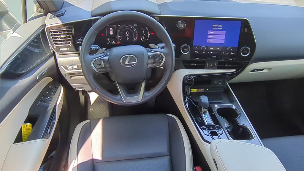 Used 2024 Lexus NX 250 FWD image 12