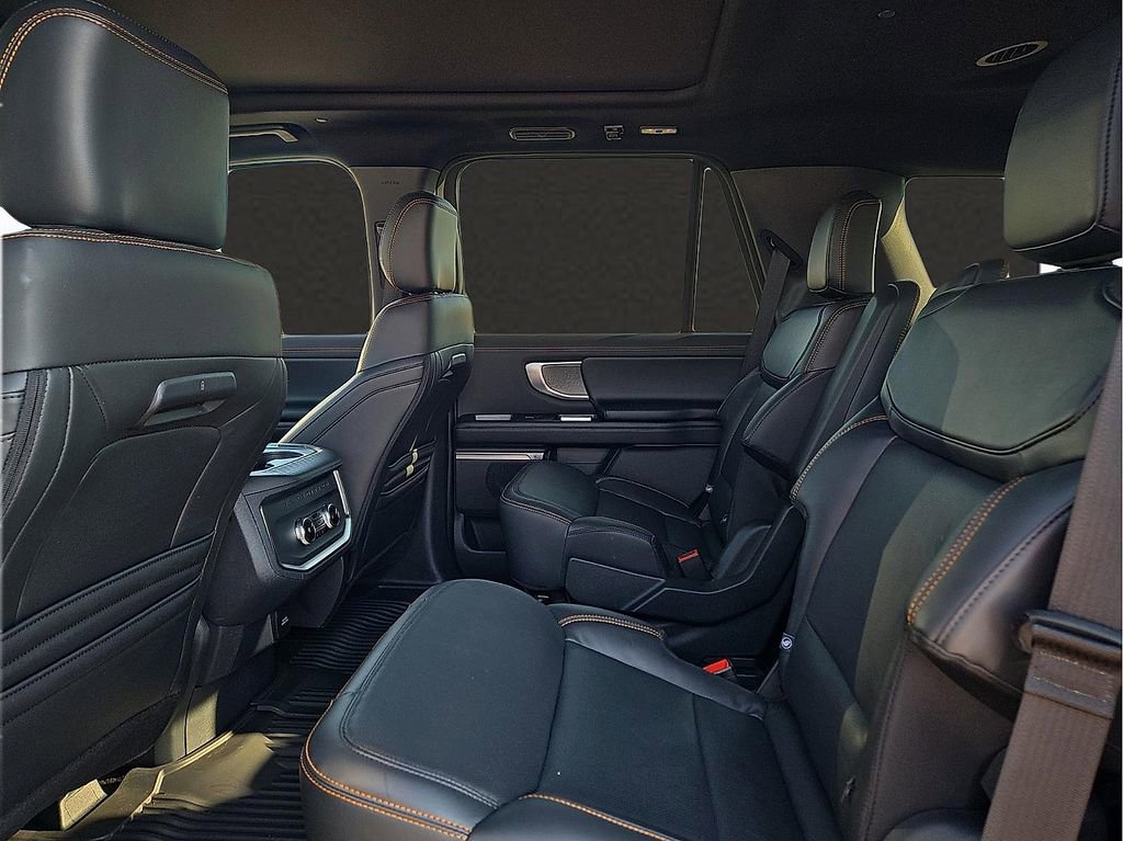 Used 2025 Ford Expedition Tremor image 10