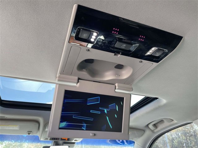 Used 2019 Cadillac Escalade Premium Luxury image 15