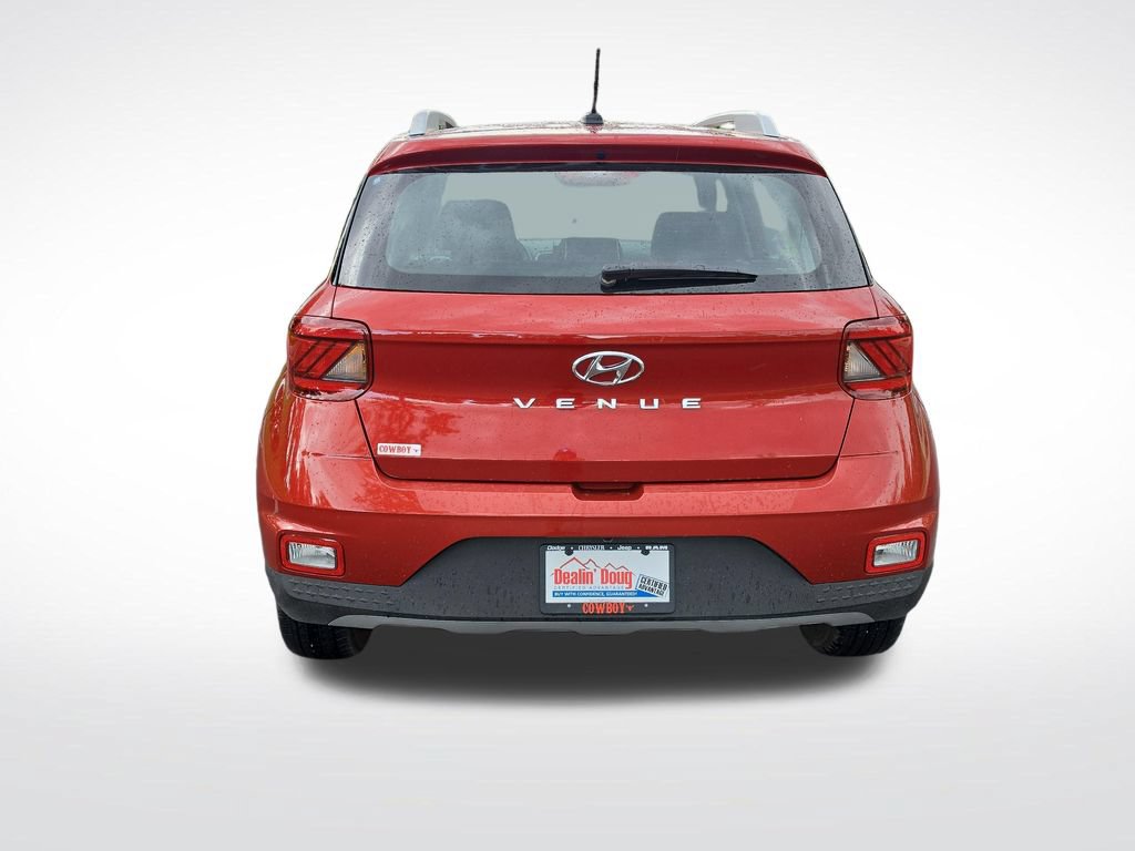Used 2024 Hyundai Venue Limited FWD image 4