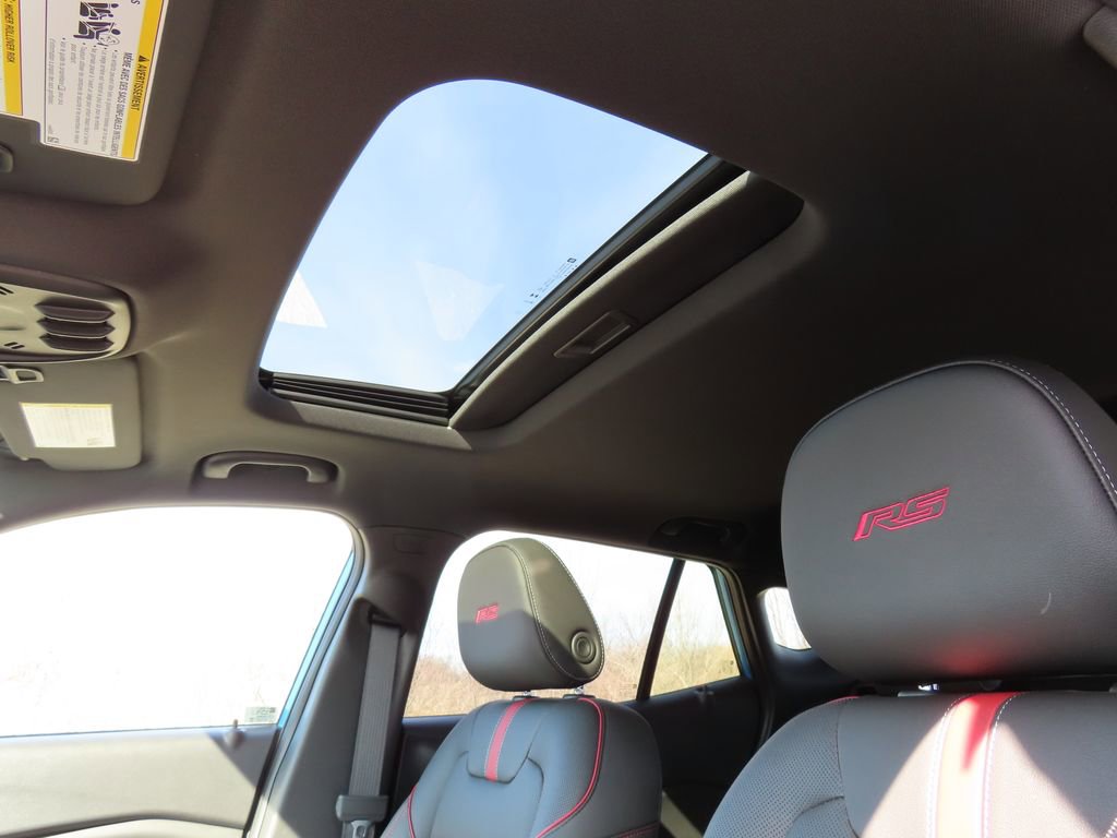 New 2026 Chevrolet Trax RS w/ Sunroof Package image 7