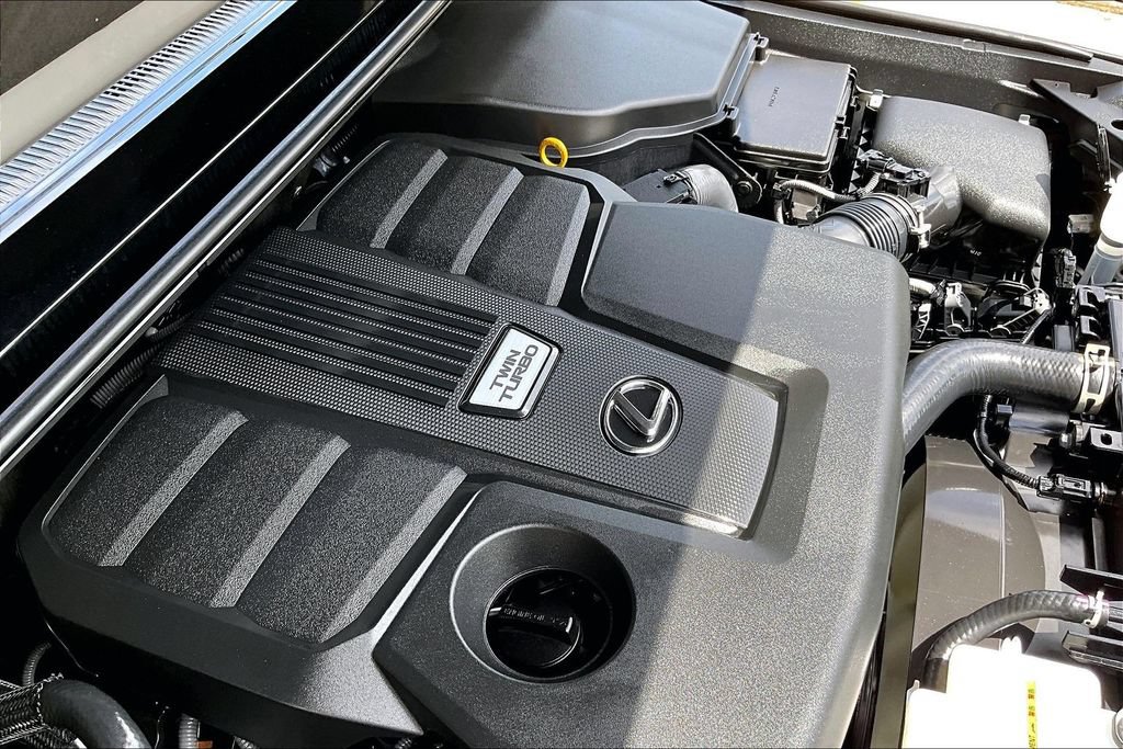 Used 2026 Lexus GX 550 w/ Accessory Package (2T) AWD/4WD image 45