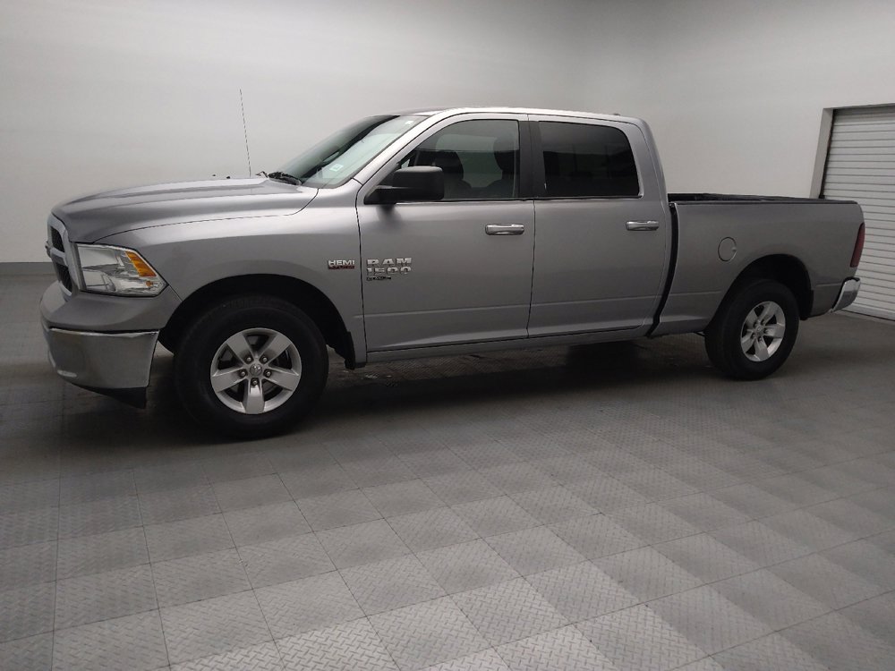 Used 2019 RAM 1500 Classic SLT image 2