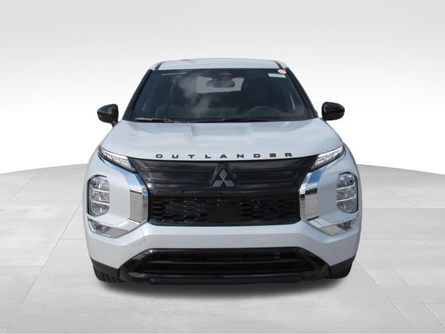 New 2026 Mitsubishi Outlander LE FWD image 8