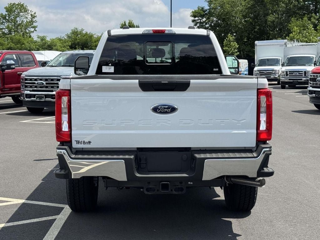 New 2026 Ford F350 XL w/ FX4 Off-Road Package AWD/4WD image 4