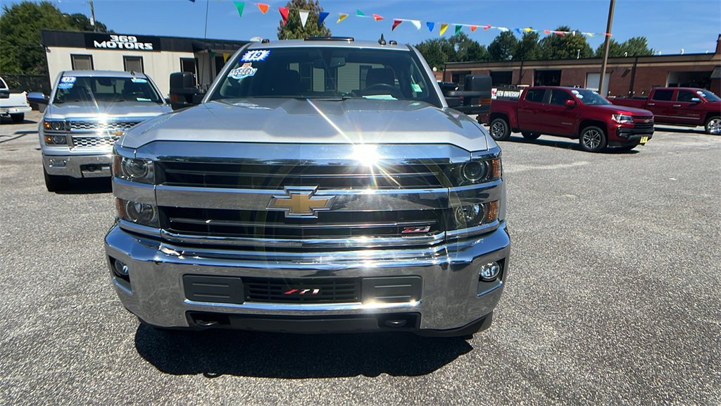 Used 2019 Chevrolet Silverado 2500 LT w/ All Star Edition image 2