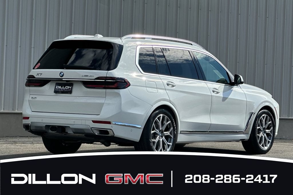 Used 2025 BMW X7 xDrive40i AWD/4WD image 4