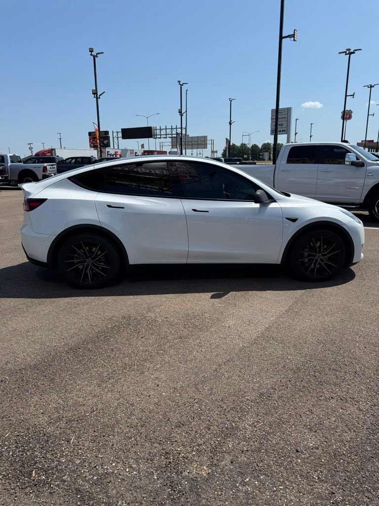 Used 2021 Tesla Model Y Long Range image 7