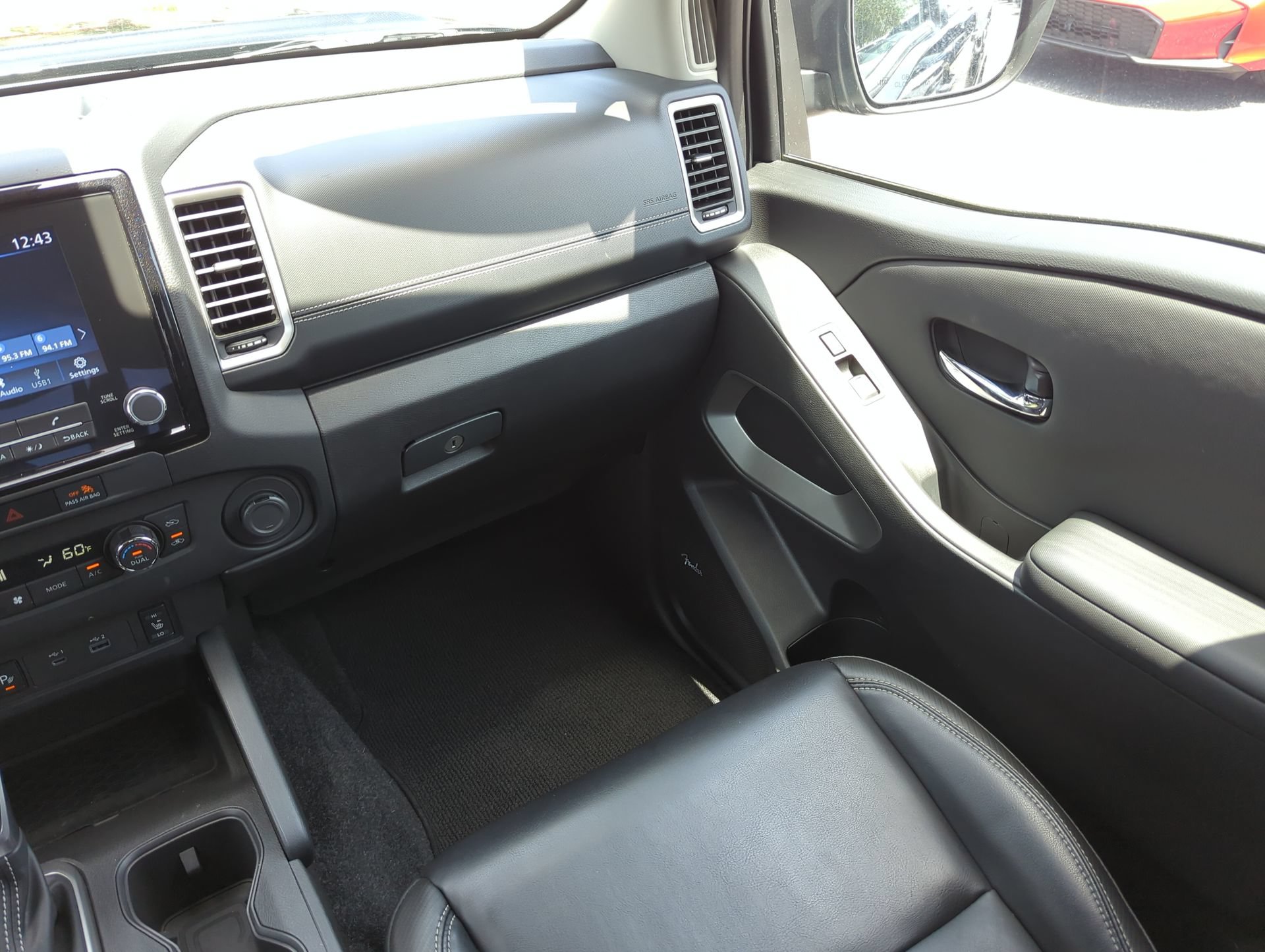 Used 2024 Nissan Frontier SL w/ Technology Package RWD image 17
