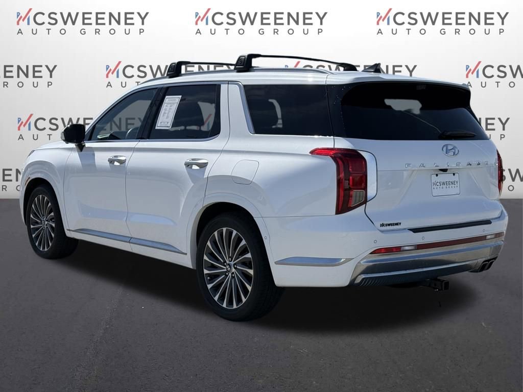 Used 2023 Hyundai Palisade Calligraphy image 3