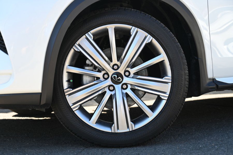 Used 2023 INFINITI QX50 Sensory AWD/4WD image 12