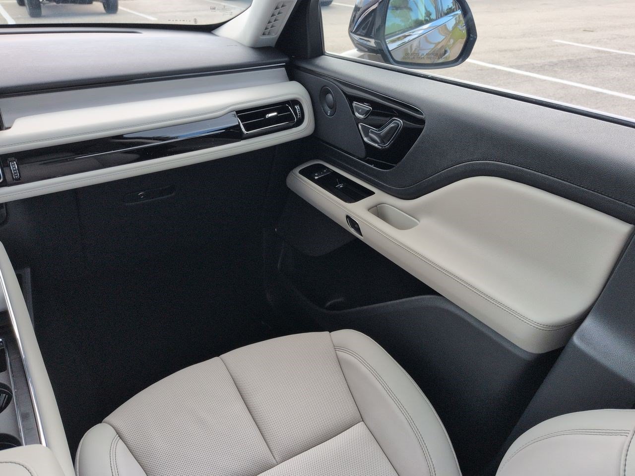 New 2026 Lincoln Aviator Reserve RWD image 17