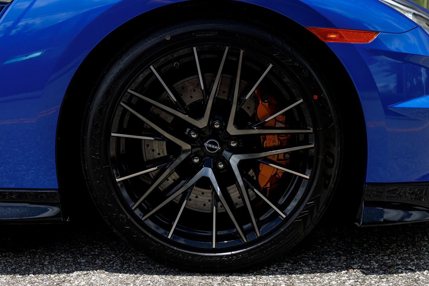 Used 2024 Nissan GT-R AWD/4WD image 17
