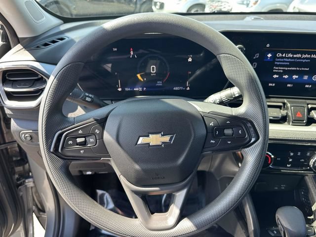 Used 2025 Chevrolet TrailBlazer LT AWD/4WD image 12