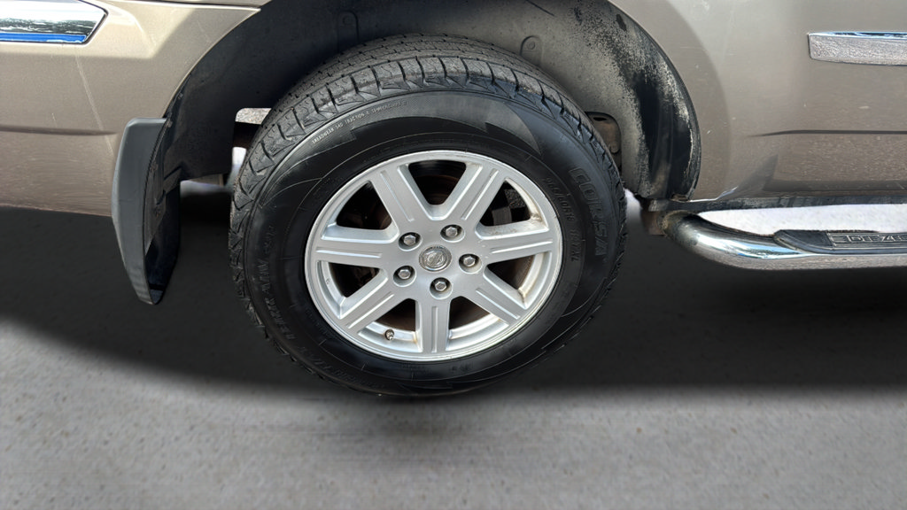 Used 2007 Chrysler Aspen Limited AWD/4WD image 19