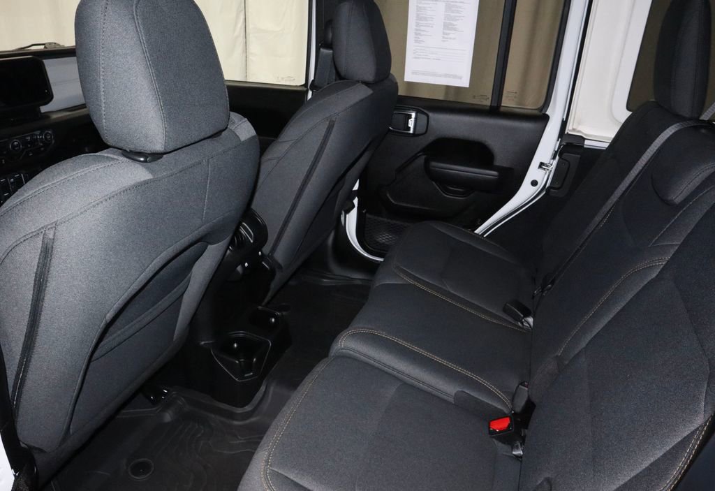 Used 2024 Jeep Wrangler Sport S image 19