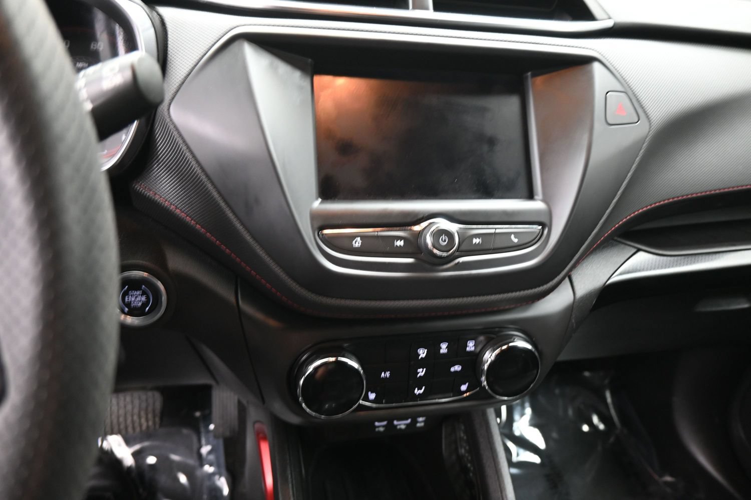 Used 2022 Chevrolet TrailBlazer RS FWD image 15