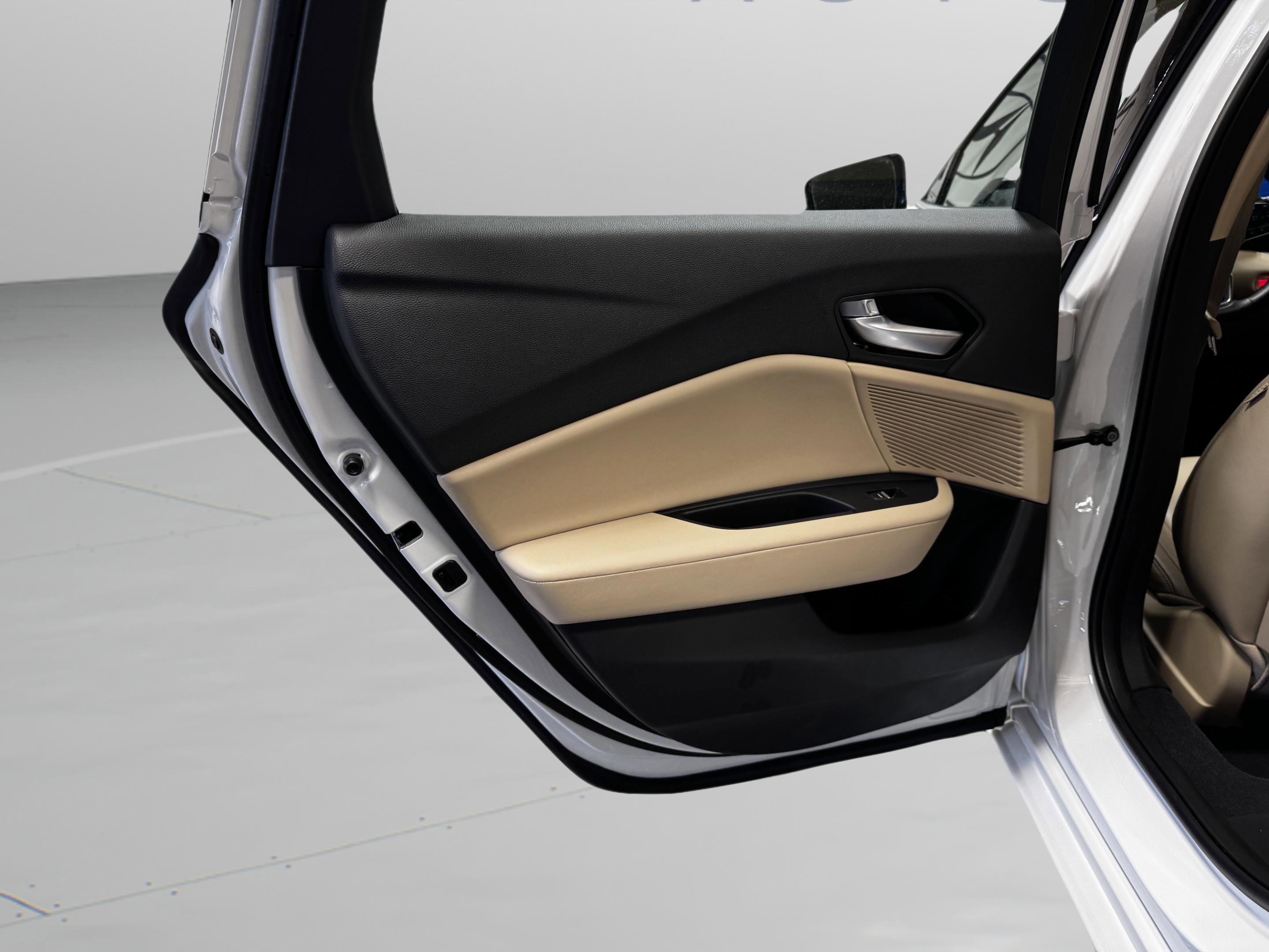 Certified 2025 Acura TLX w/ Technology Package FWD image 30