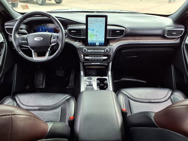 Used 2020 Ford Explorer Platinum w/ Premium Technology Package image 14