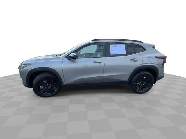 Used 2025 Chevrolet Trax ACTIV w/ Sunroof Package FWD image 5
