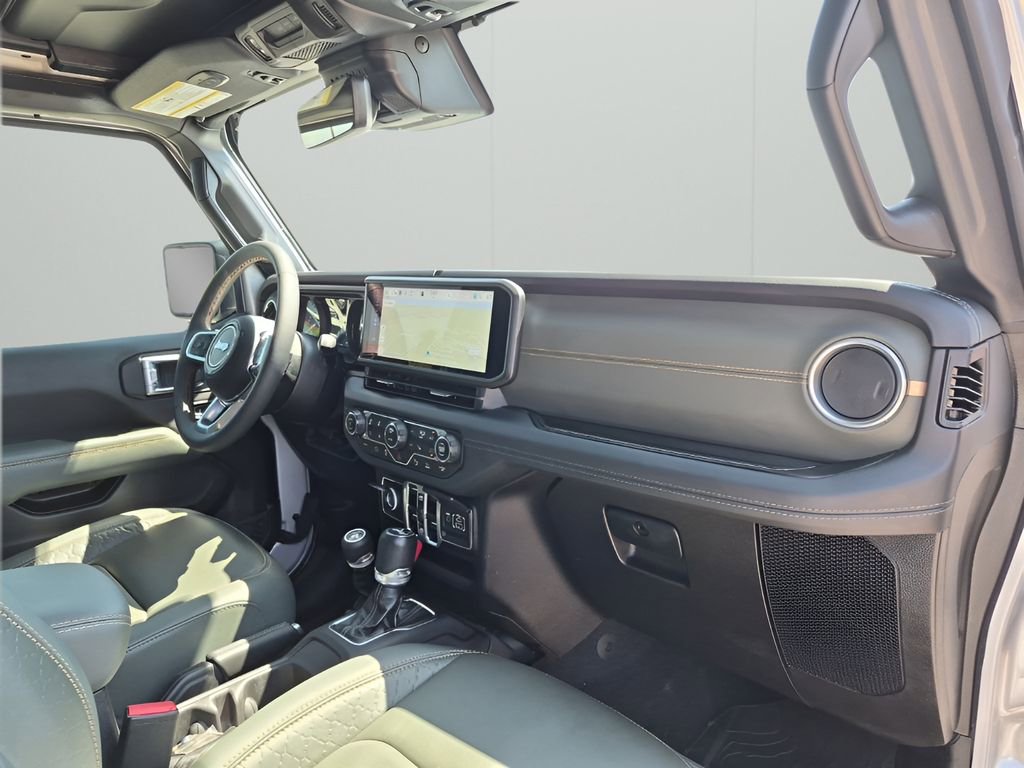 Used 2024 Jeep Wrangler High Altitude image 14