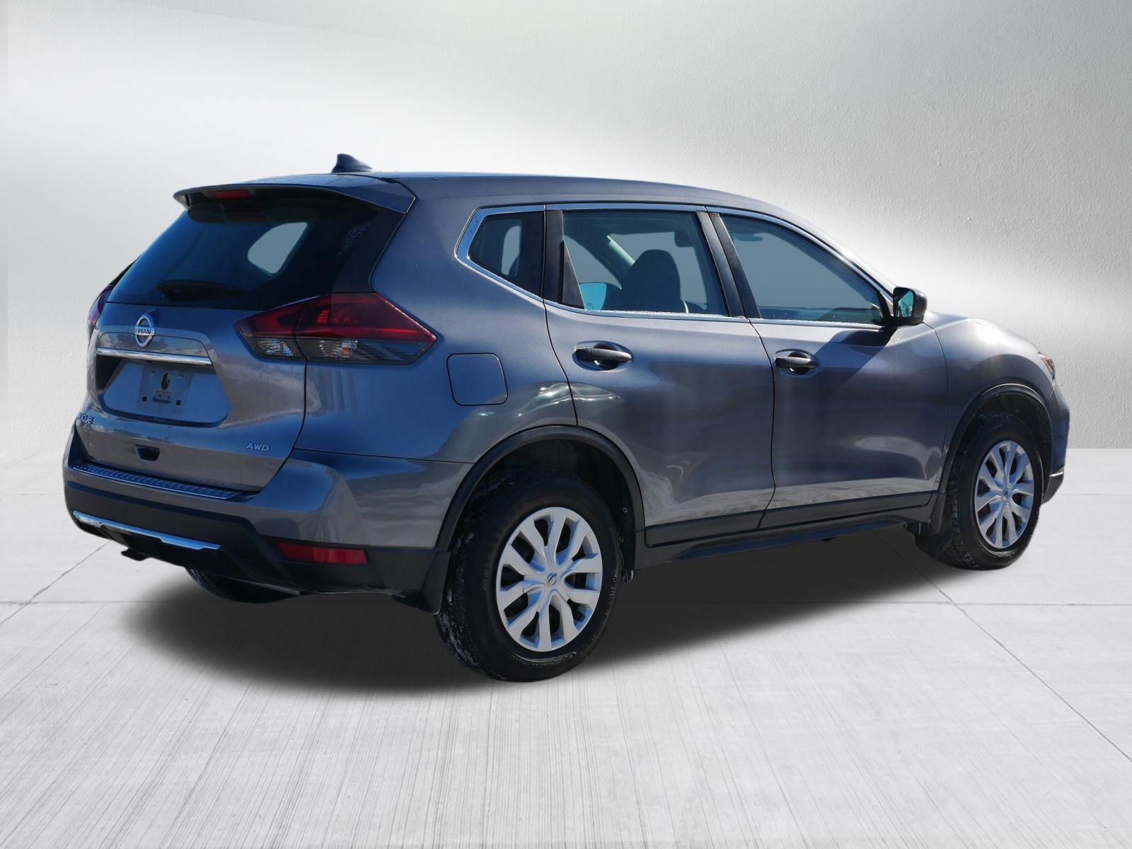 Used 2018 Nissan Rogue S image 7