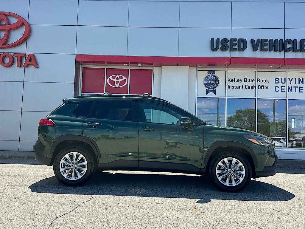 Certified 2023 Toyota Corolla Cross LE image 6