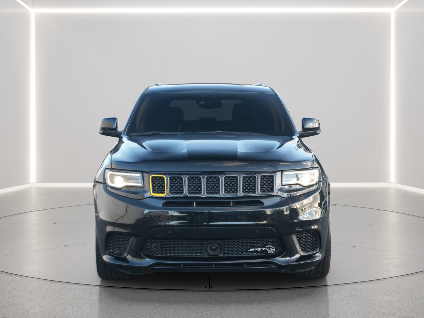 Used 2018 Jeep Grand Cherokee Trackhawk AWD/4WD image 8