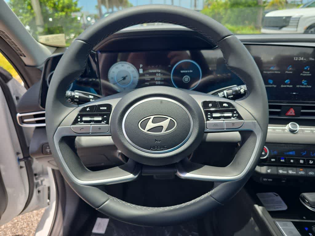 New 2026 Hyundai Elantra Limited FWD image 24