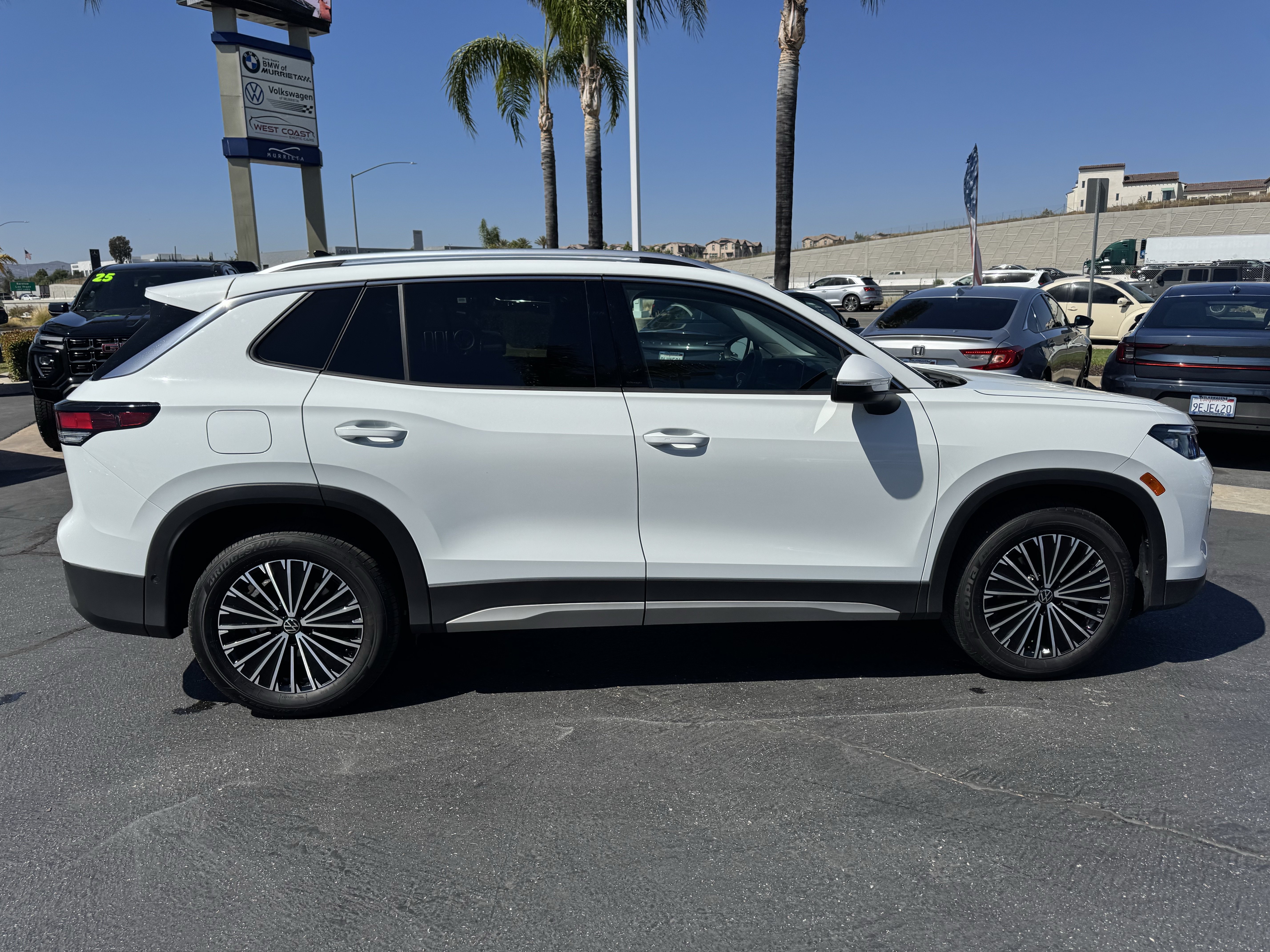 Certified 2025 Volkswagen Tiguan S FWD image 10