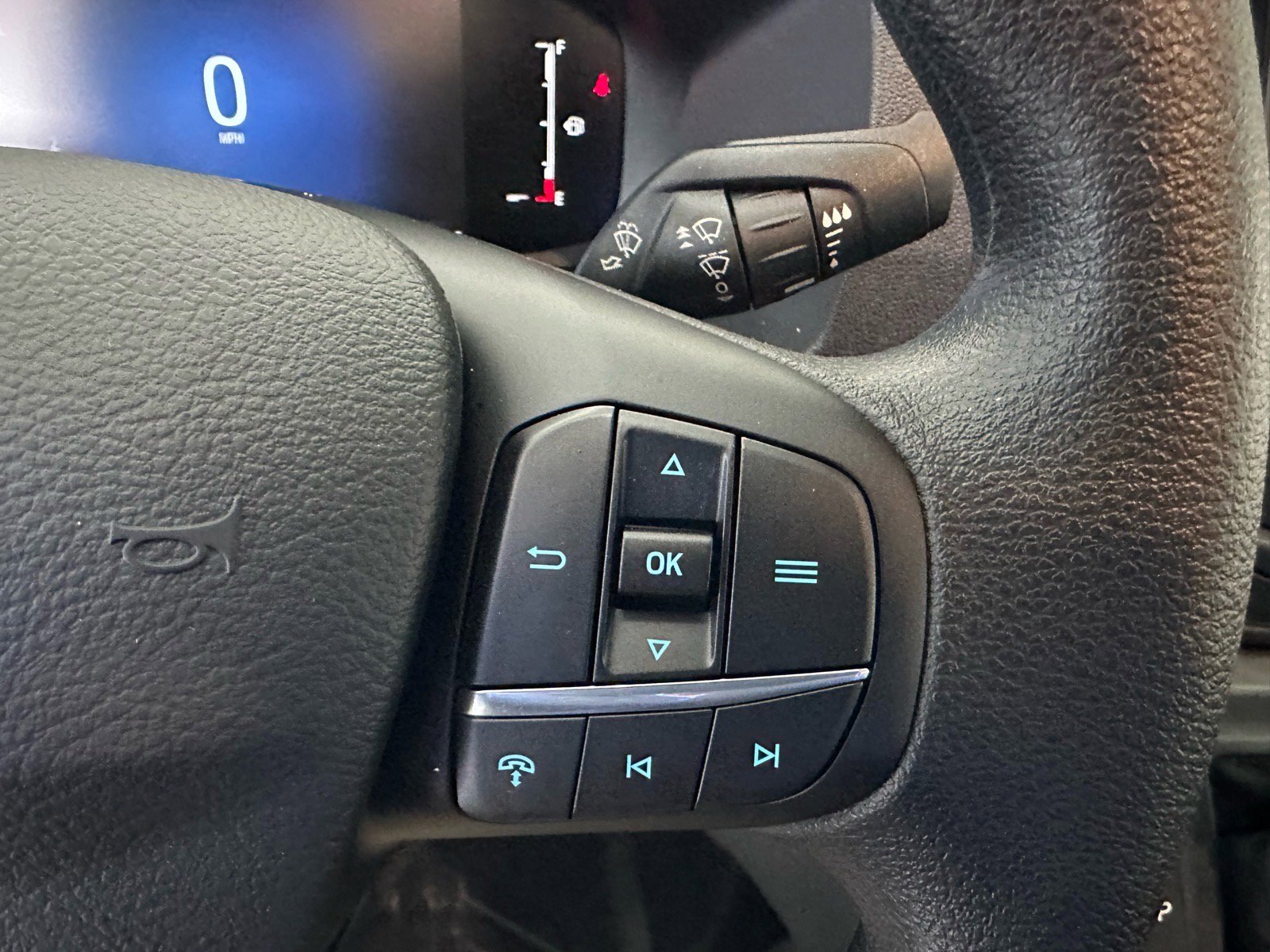 New 2026 Ford Transit 250 148 Medium Roof w/ Load Area Protection Package image 36