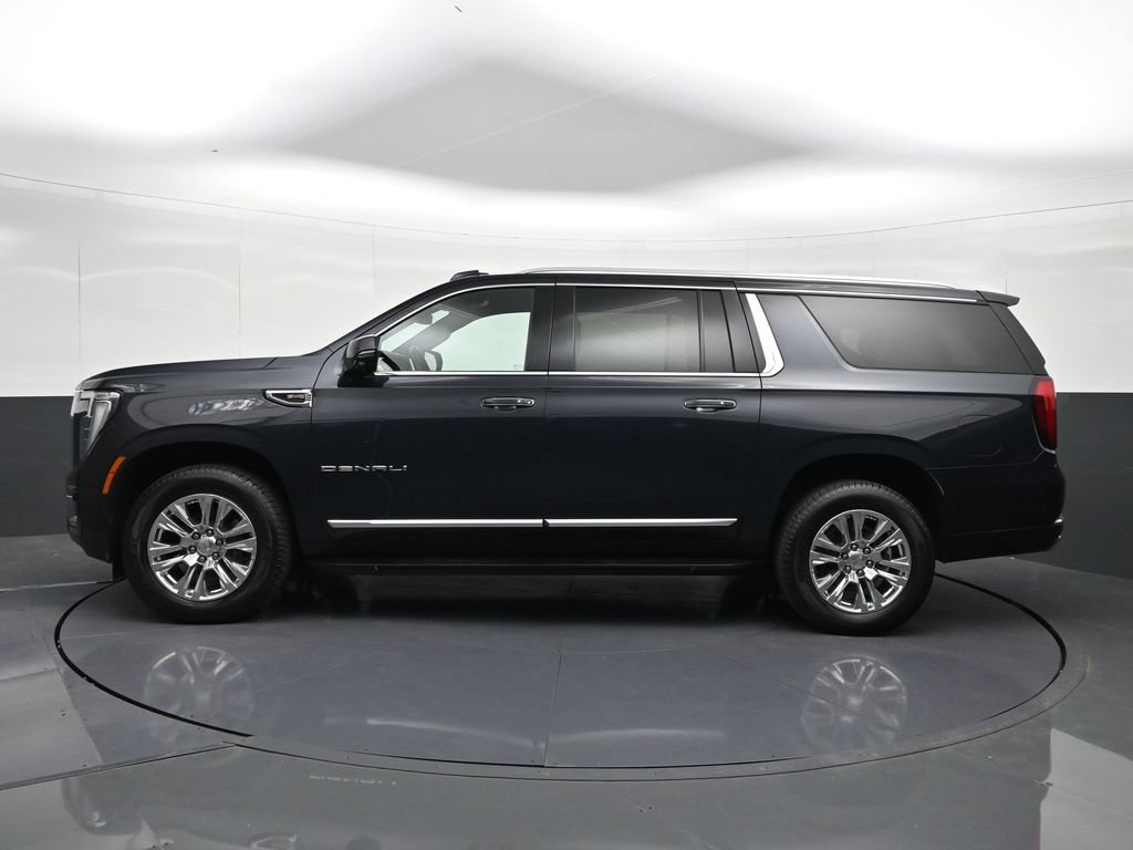 Used 2025 GMC Yukon XL Denali AWD/4WD image 2
