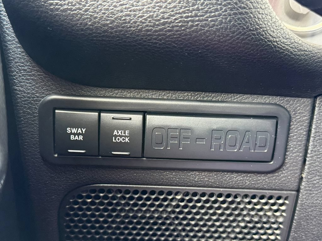 Used 2013 Jeep Wrangler Rubicon AWD/4WD image 29