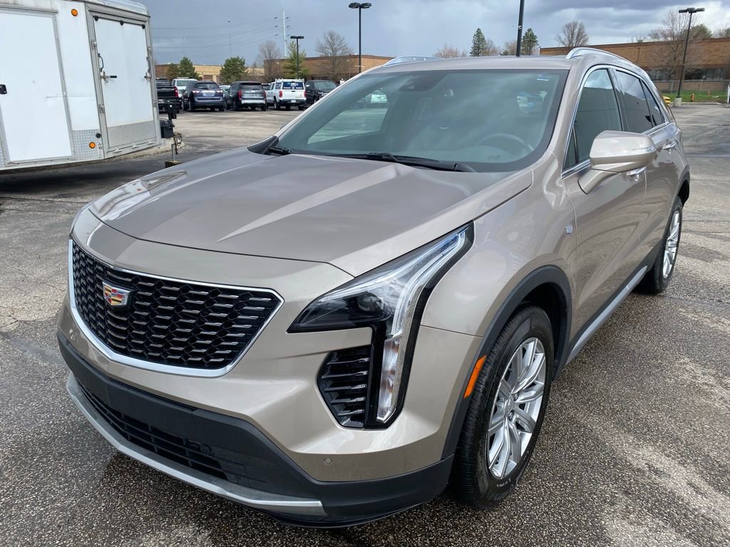 Used 2023 Cadillac XT4 Premium Luxury w/ Cold Weather Package image 3