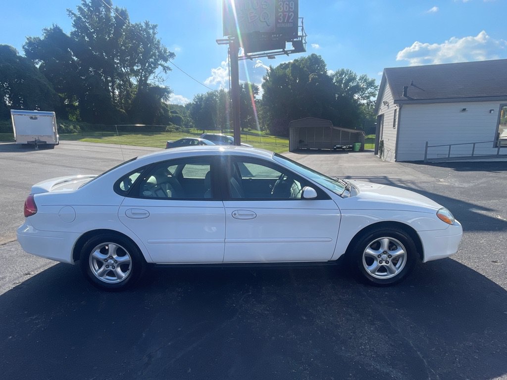 Used 2003 Ford Taurus SES FWD image 7