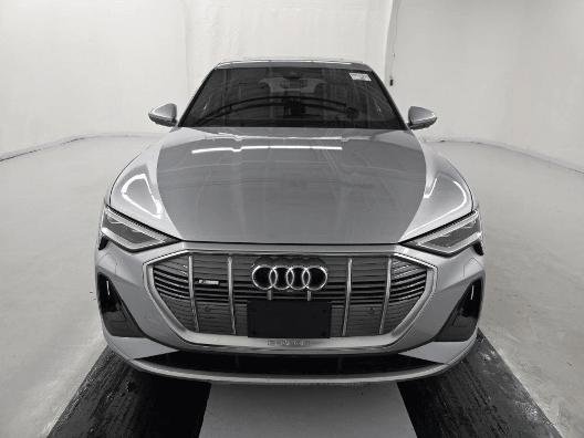Used 2023 Audi e-tron Premium Plus w/ Premium Plus Package image 7