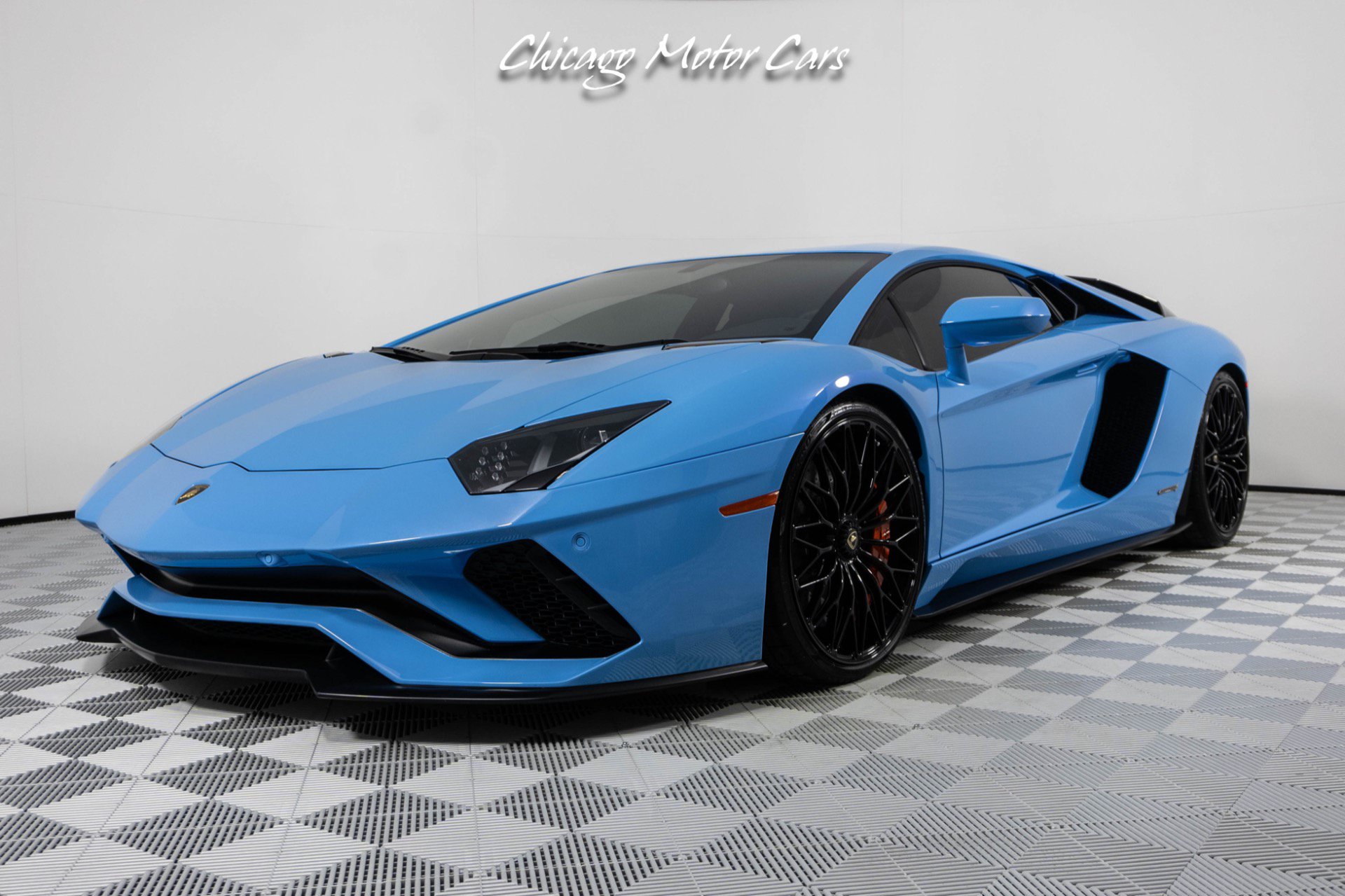 Used 2018 Lamborghini Aventador S AWD/4WD image 5