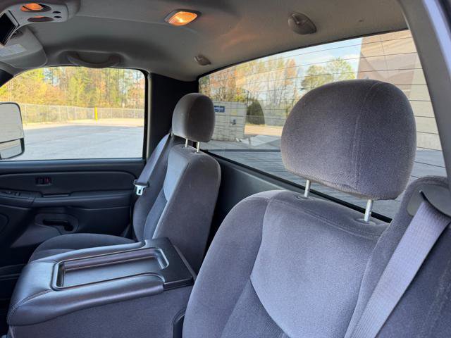 Used 2006 GMC Sierra 2500 SLE w/ Snow Plow Prep Package image 23