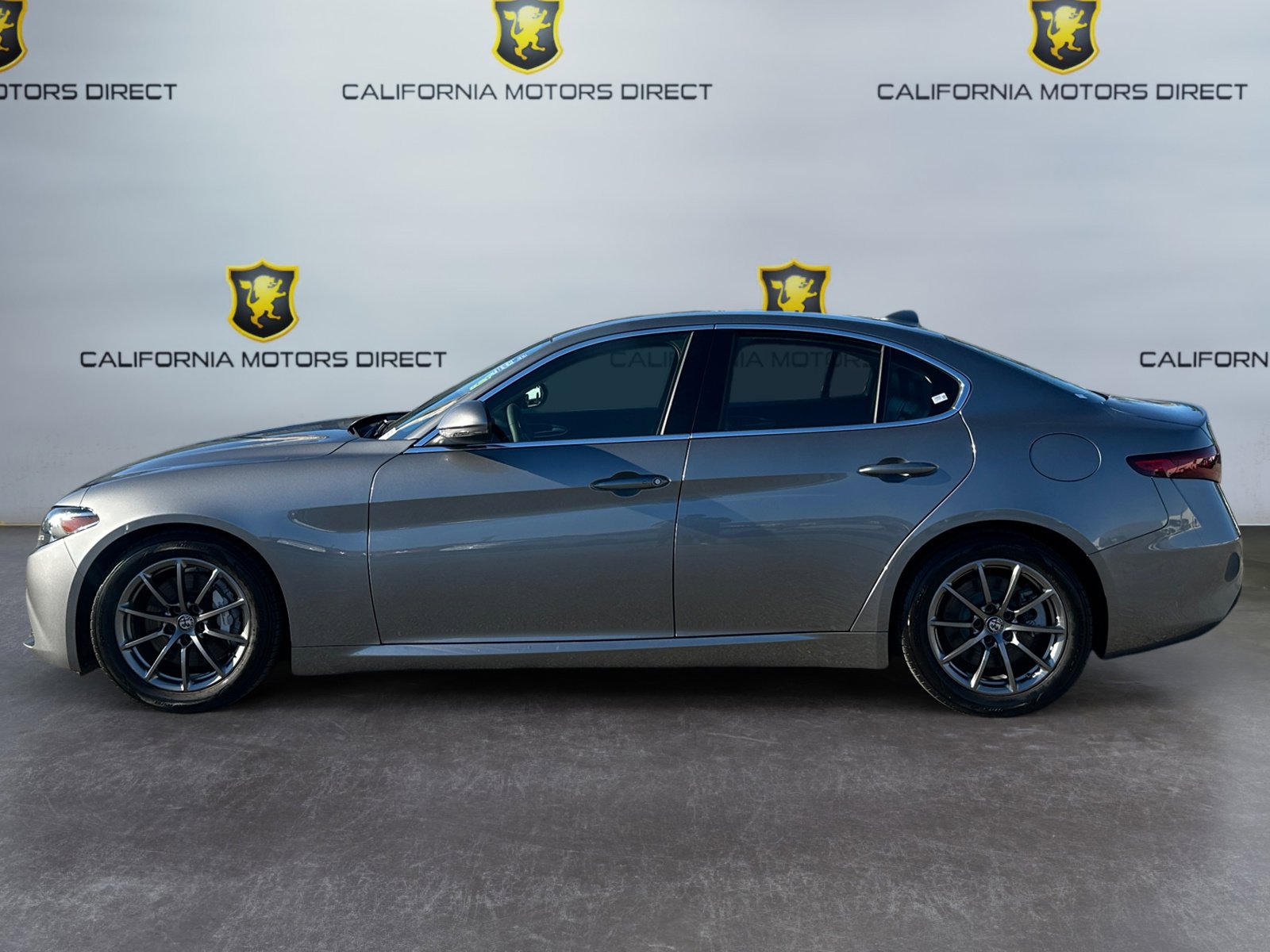 Used 2018 Alfa Romeo Giulia image 2