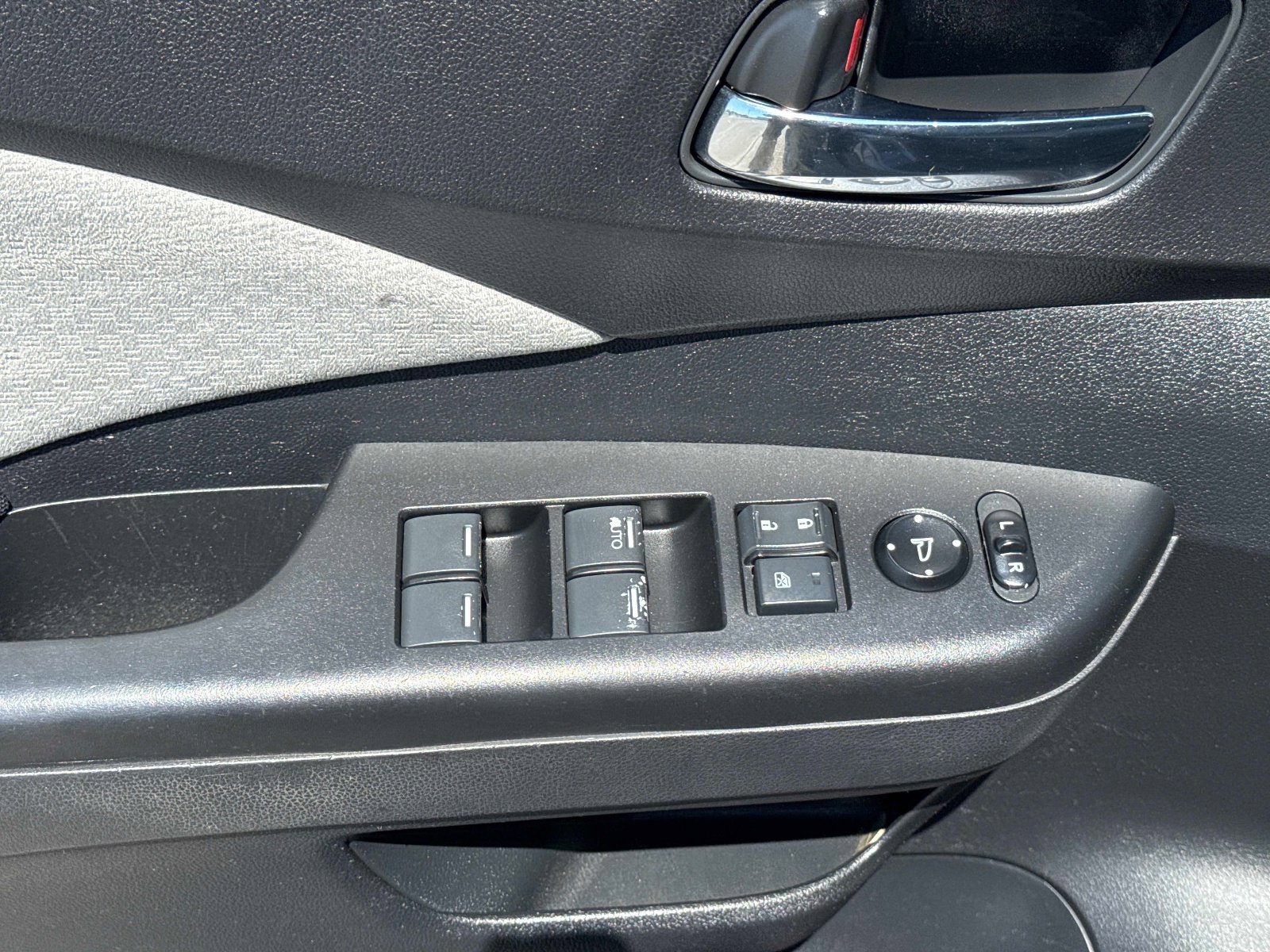 Used 2015 Honda CR-V EX image 20