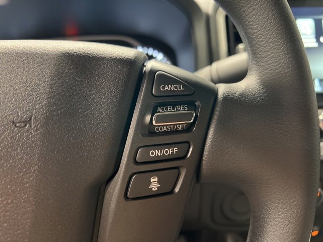 Used 2025 Nissan Frontier SV image 24