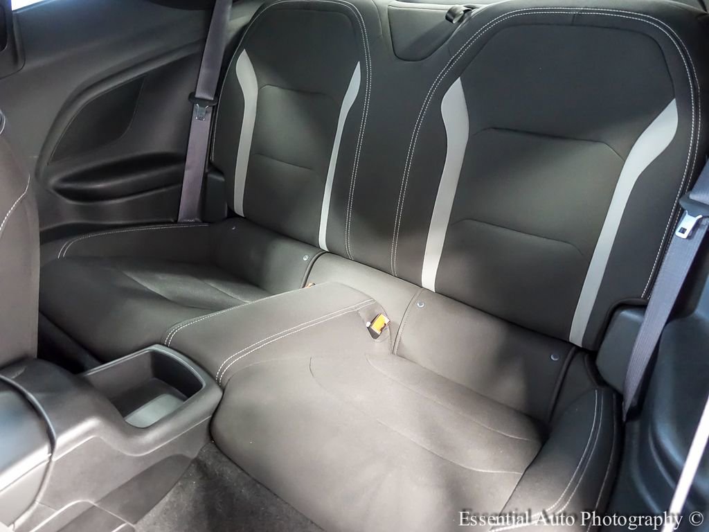 Used 2016 Chevrolet Camaro SS RWD image 11
