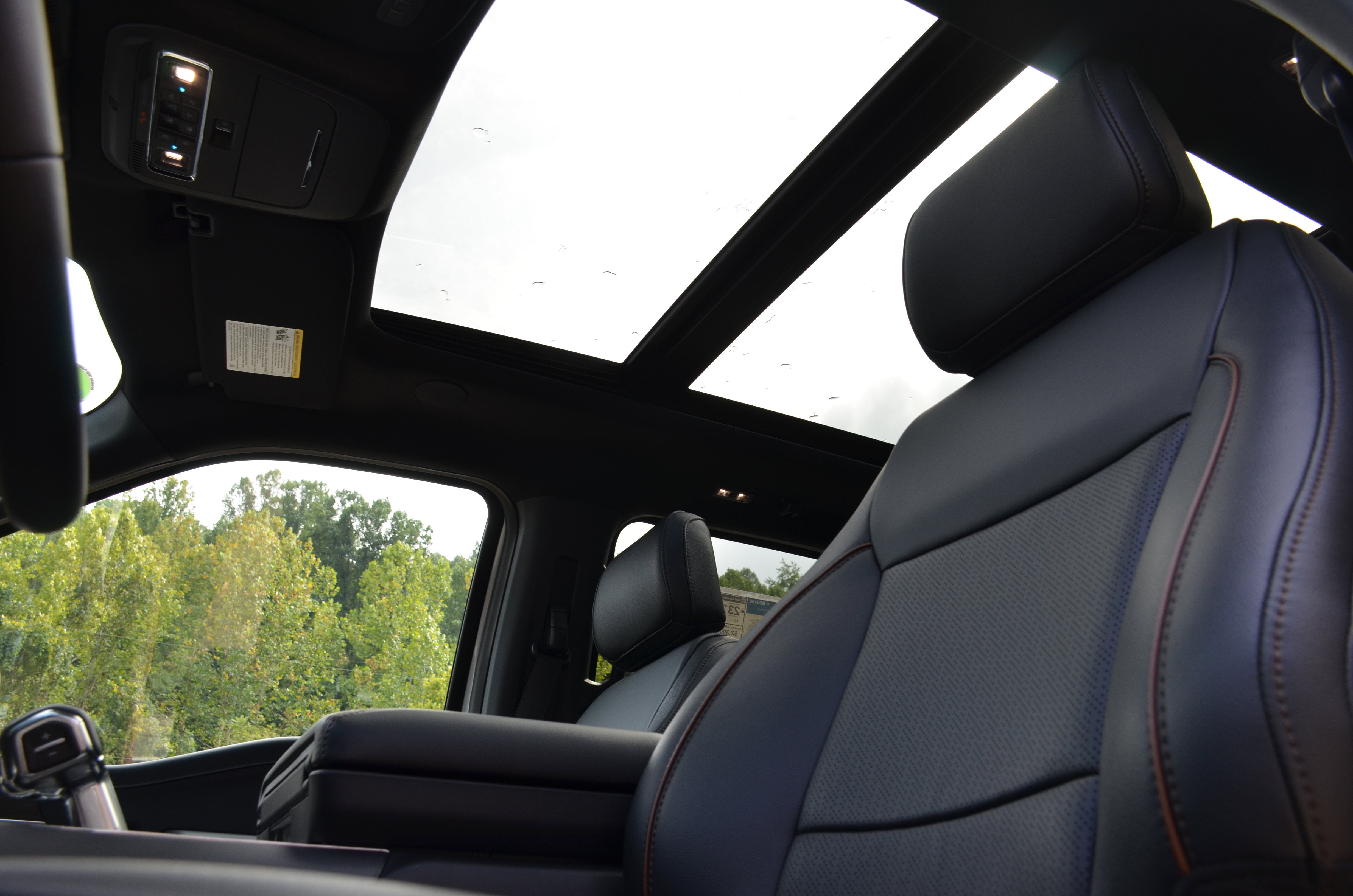 New 2025 Ford F150 Lariat w/ Equipment Group 502A High image 21