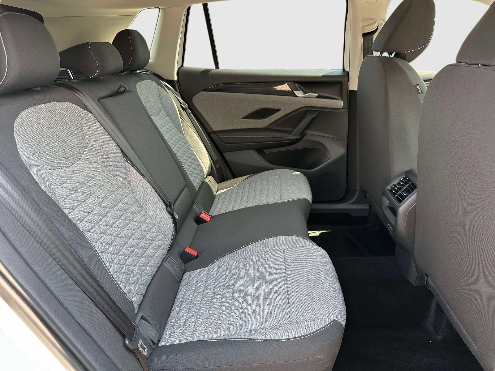 Certified 2026 Volkswagen Tiguan S AWD/4WD image 11