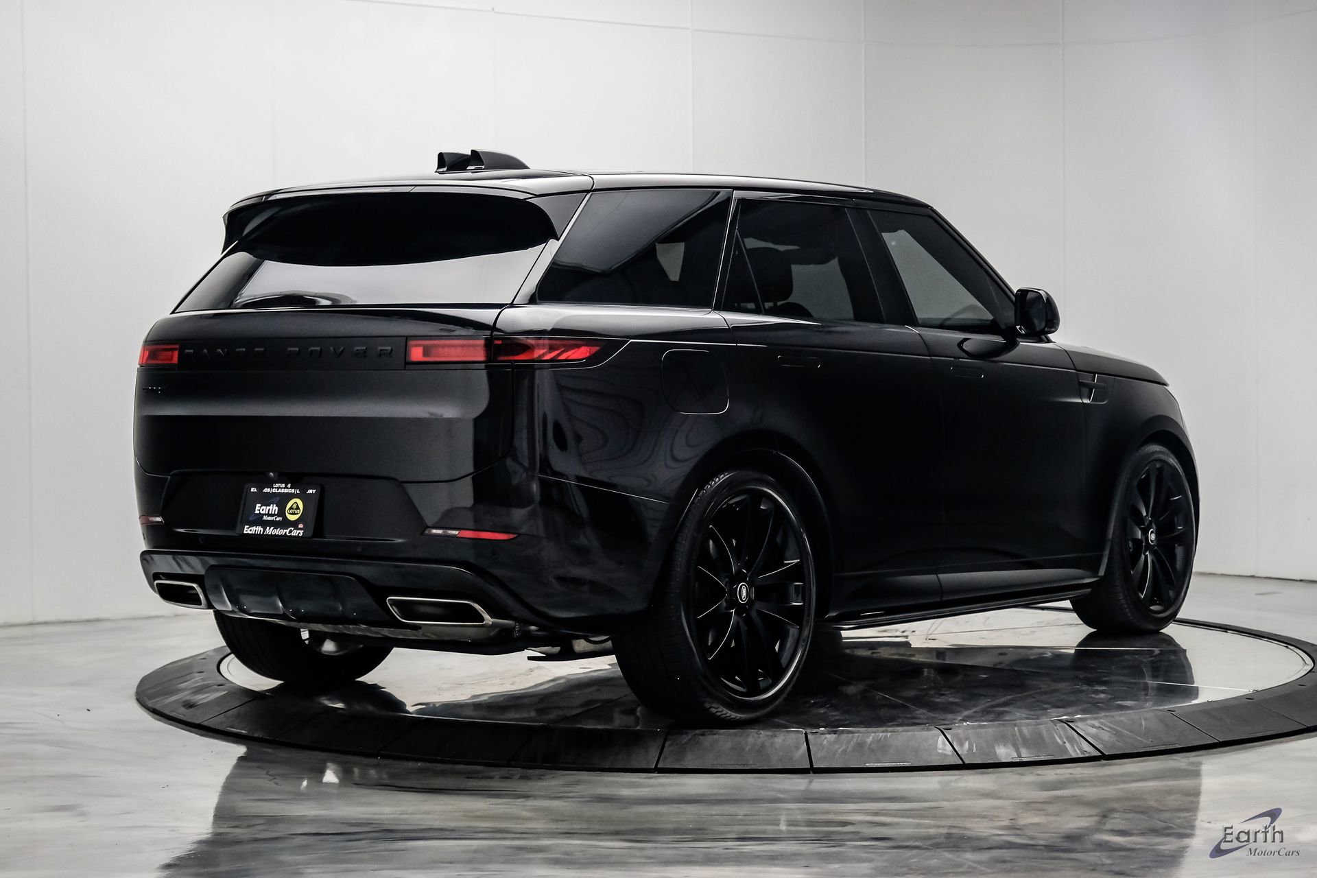 Used 2024 Land Rover Range Rover Sport Dynamic SE AWD/4WD image 15